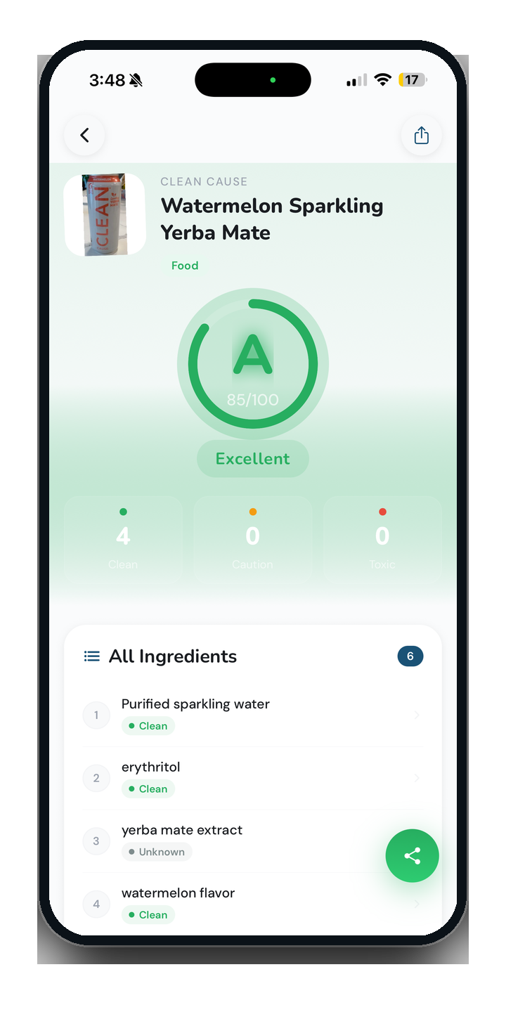 Product detail with A-F letter grade, 0-100 score, and color-coded ingredient flags